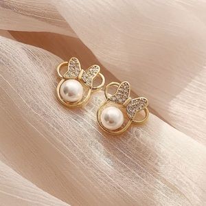 📸2 for $35📸 The Classic Minnie Mouse Pearl